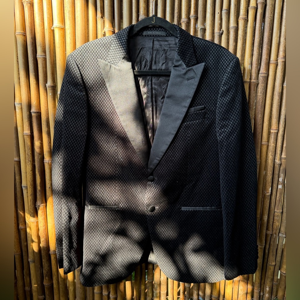 HUGO BOSS Dieselstrasse Black Men’s Tuxedo Jacket W/Satin Lapel Slim